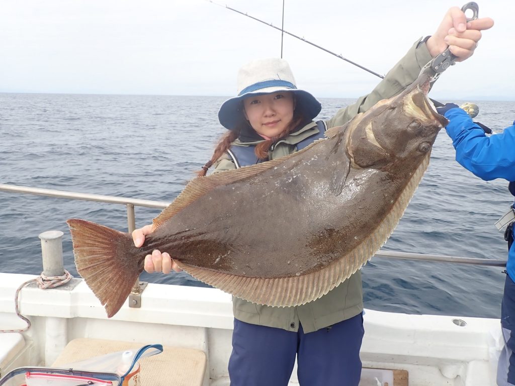 9 22 日 噴火湾ヒラメ サバ 室蘭 遊漁船 ラブーン